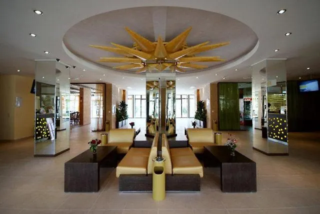Hany - 3 Pools, Spa, Gym, Playgrounds *